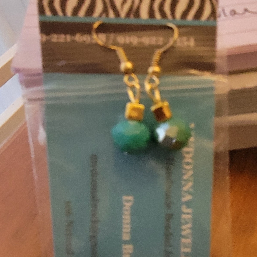 Green and Gold Earrings. Matching Set With Bracelet